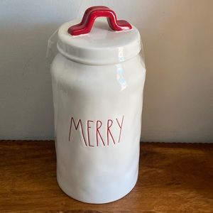 NEW. Rae Dunn Christmas/Holiday Canister. “Merry”.